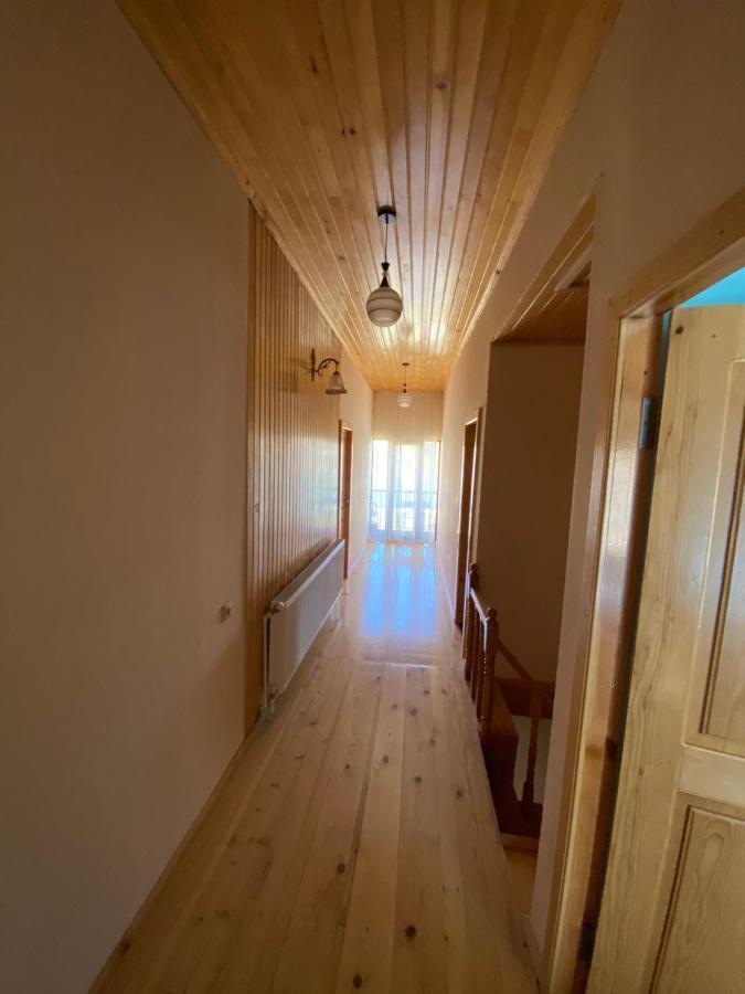 Manana Japaridze'S Guesthouse Mestia Ngoại thất bức ảnh