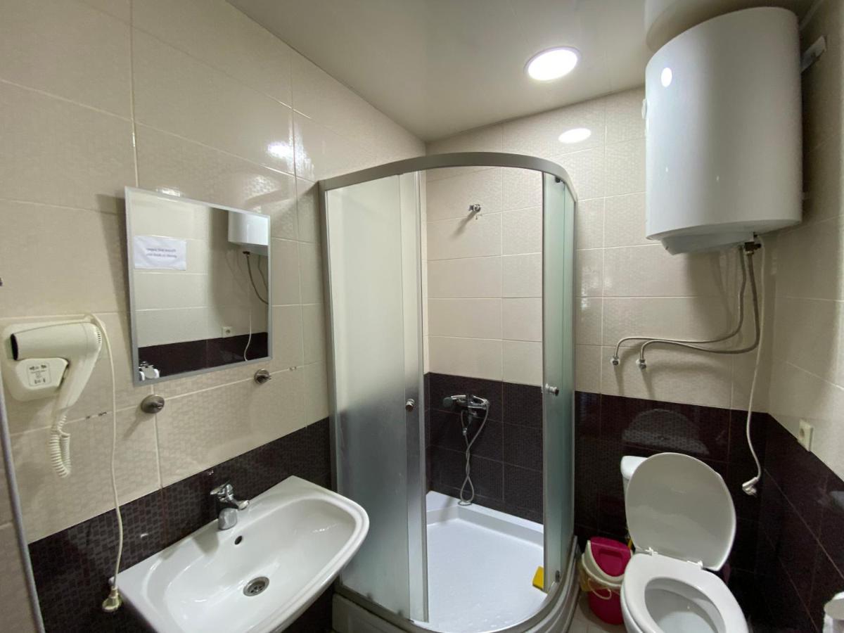 Manana Japaridze'S Guesthouse Mestia Ngoại thất bức ảnh